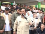 136NMRWhl_presiden-prabowo-subianto-sapa-pengungsi-di-langkat-sumatera-utara-1765605769250_169